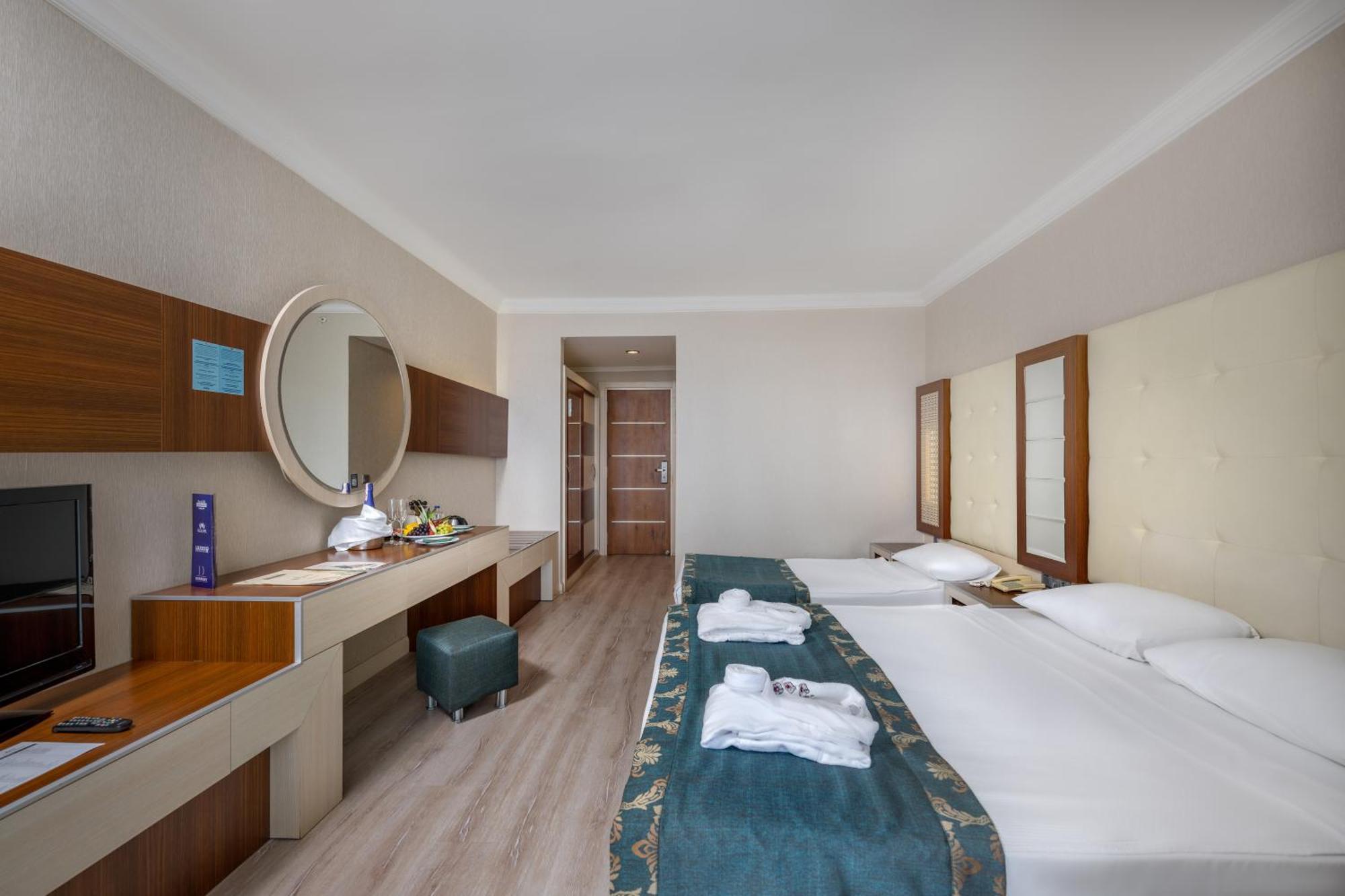 Beach Club Doganay Hotel Konaklı Esterno foto
