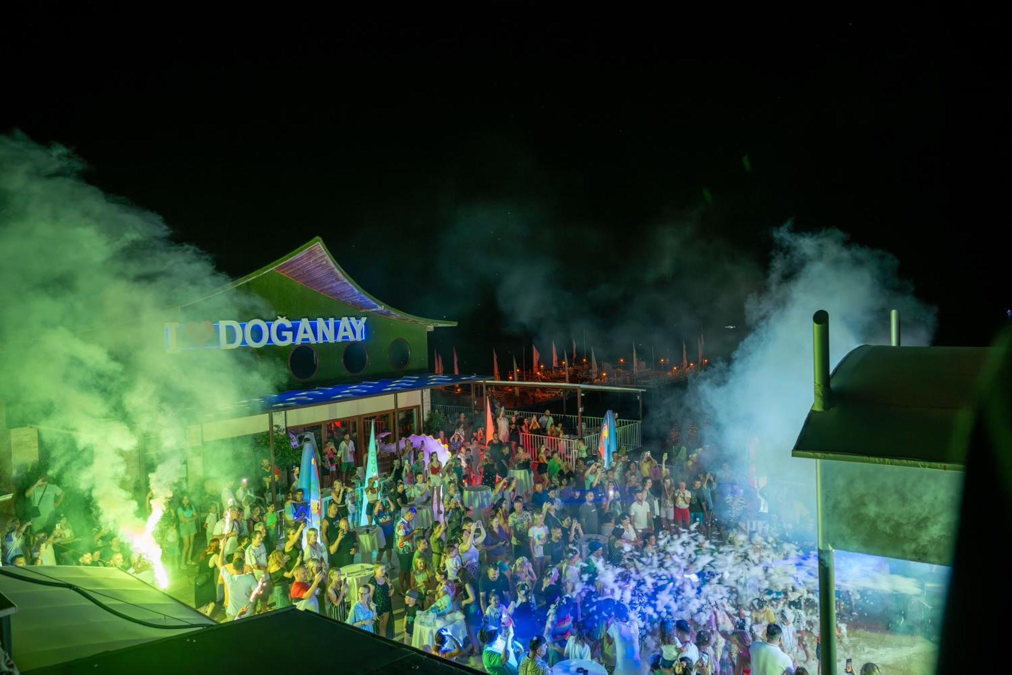 Beach Club Doganay Hotel Konaklı Esterno foto